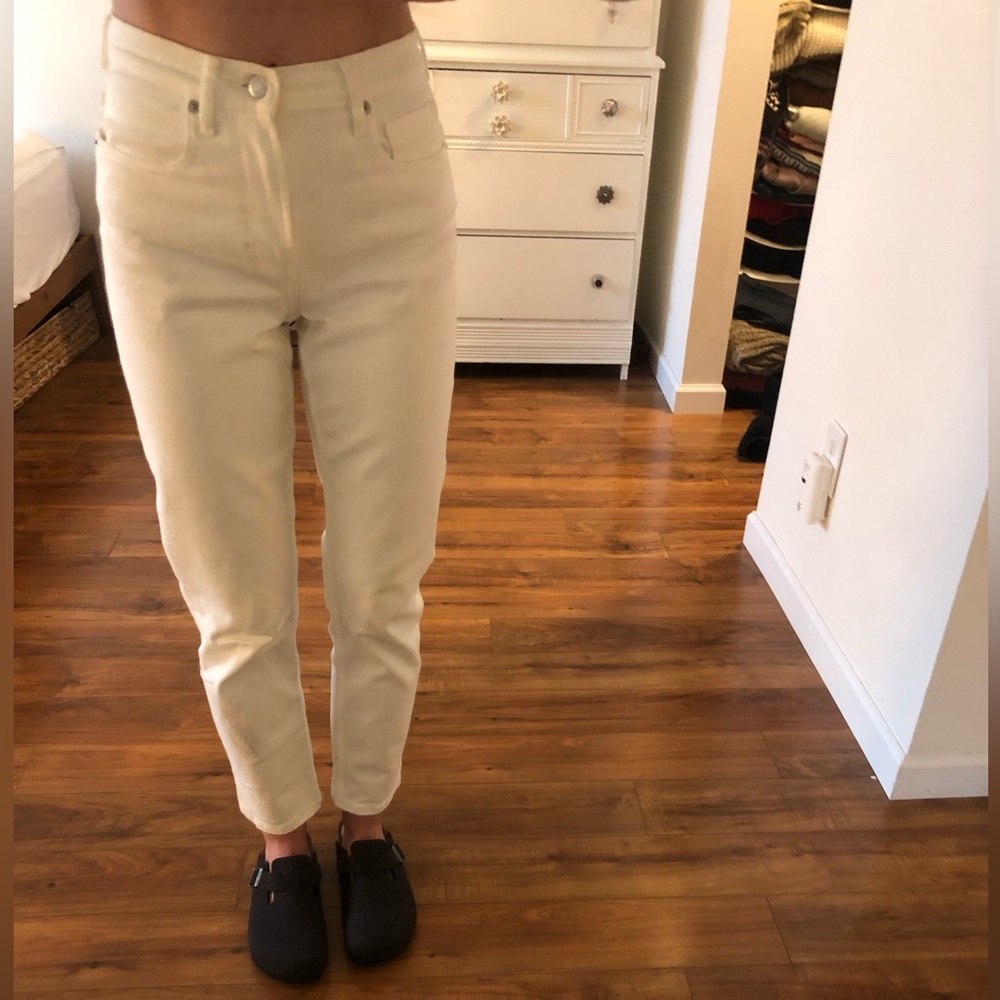 Everlane ‘The Cheeky Jean’, high waisted straight leg jean, white, size 25